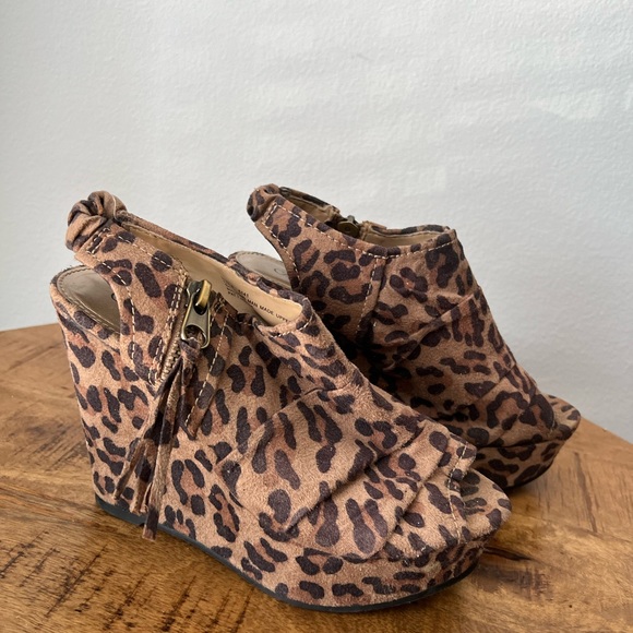 Leopard print - Picture 2 of 2